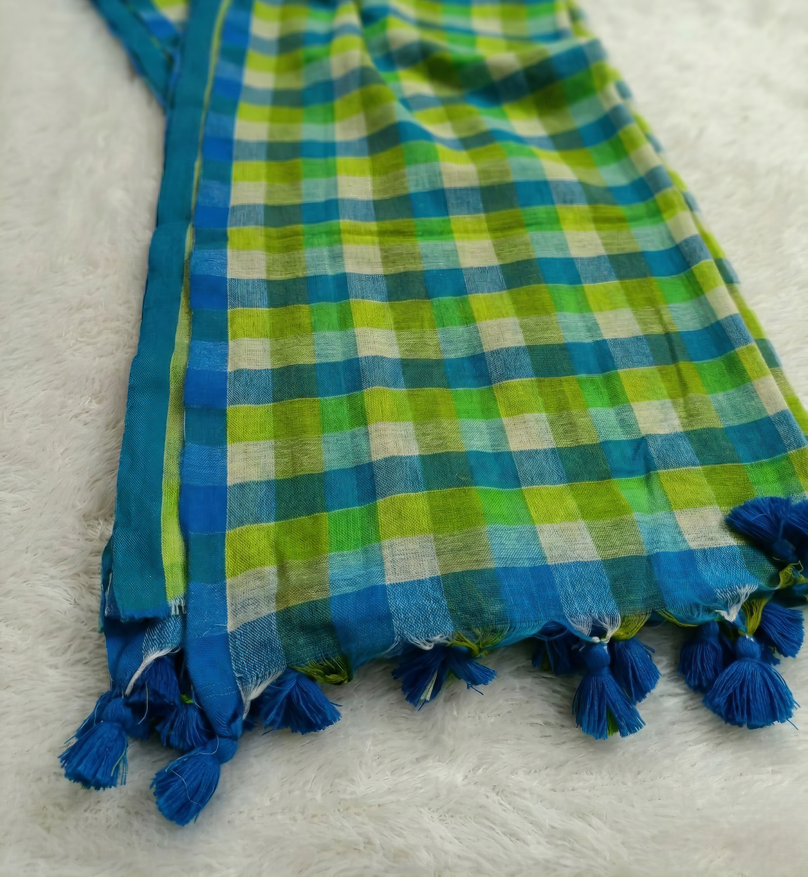 Mol Cotton Checks Saree with Tassels